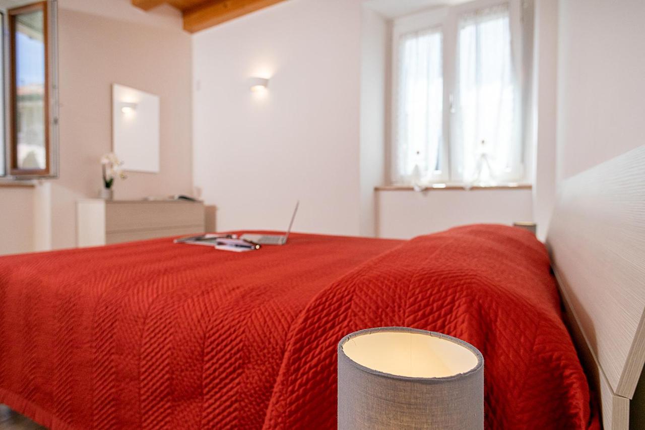 Вилла Casa Rossa - Regarda Travel Бардолино Экстерьер фото