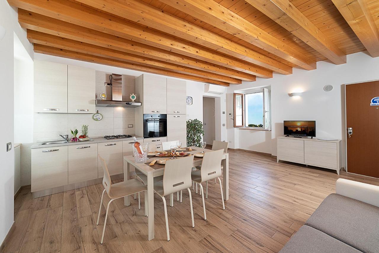 Вилла Casa Rossa - Regarda Travel Бардолино Экстерьер фото