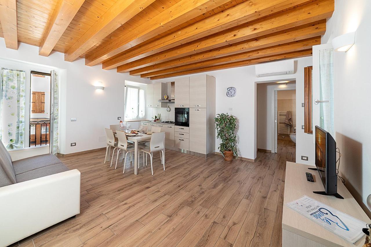 Вилла Casa Rossa - Regarda Travel Бардолино Экстерьер фото